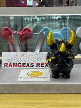 The Little Hut x T9G Rangeas Jr. 黑色和金色版